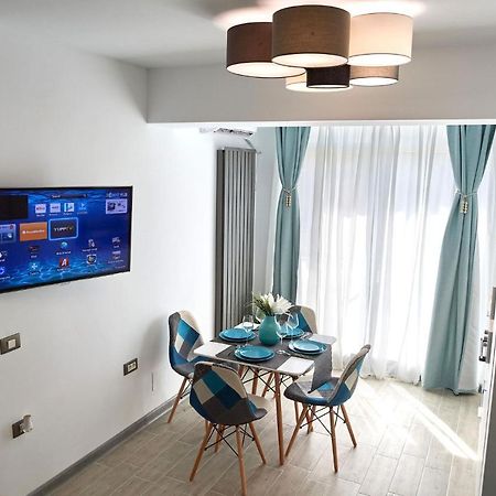 Summer Studio Spa N Pools Beach Resort Navodari Ngoại thất bức ảnh