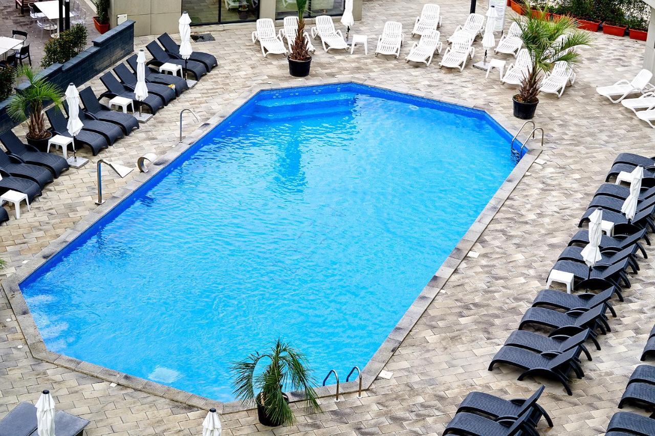 Summer Studio Spa N Pools Beach Resort Navodari Ngoại thất bức ảnh